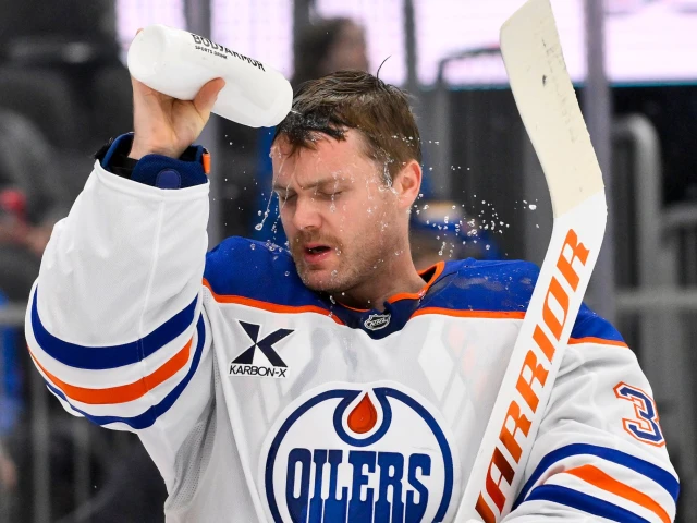 Edmonton Oilers' Pickard ranks dead-last in two important goalie stats