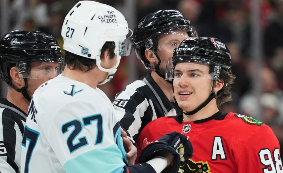 Blackhawks’ Bedard gets costly penalty after arguing non-call vs. Kraken