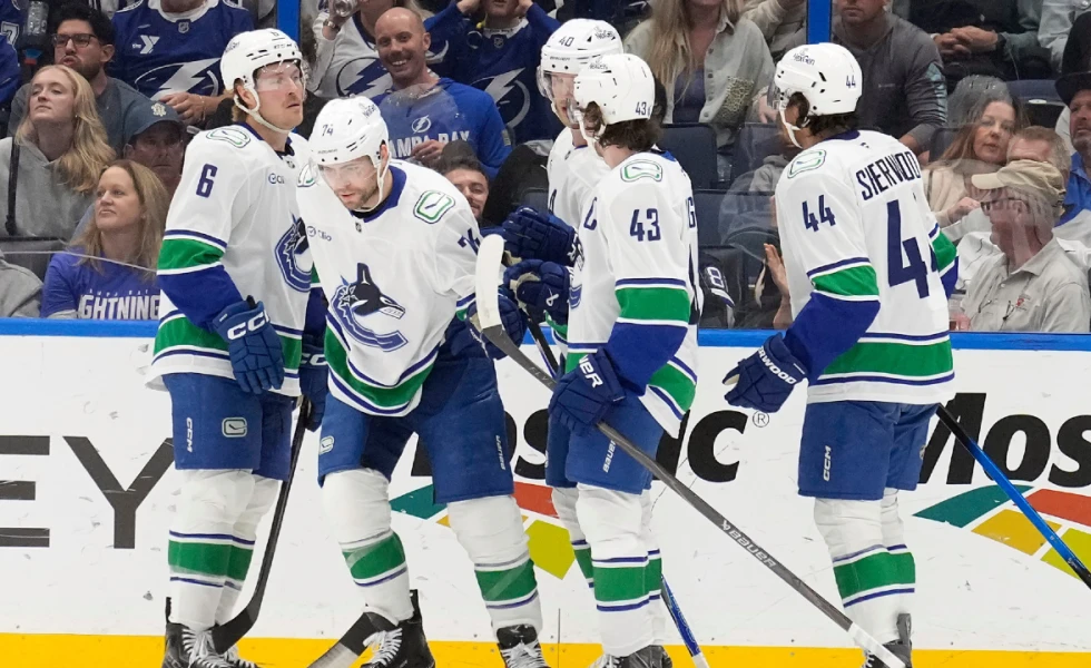 32 Thoughts: Canucks ready to re-shape their future
