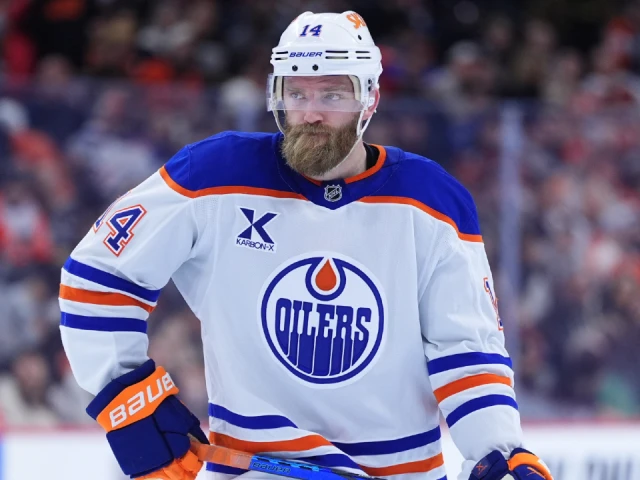 How Oilers’ Ekholm deals with high expectations amidst long NHL season