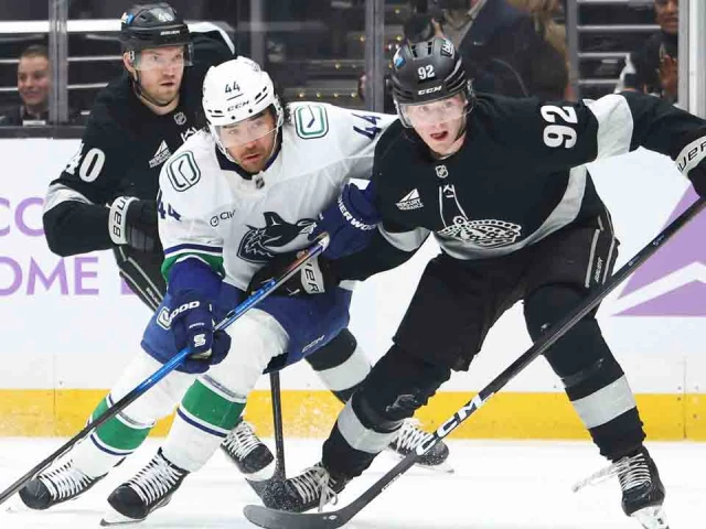 Kempe scores in overtime as Kings down Canucks