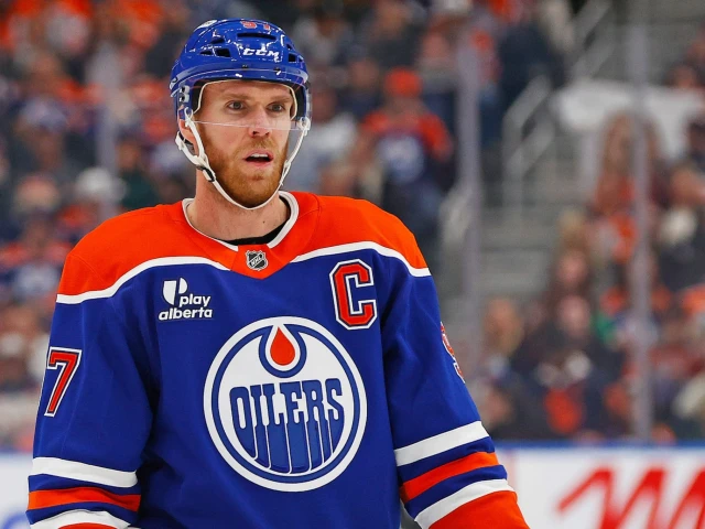 Edmonton Oilers' McDavid admits he may be passing the puck too much