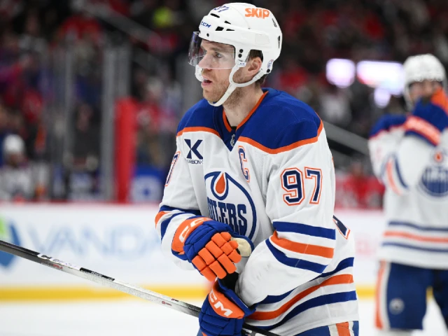 Oilers’ Knoblauch not worried about McDavid’s shot attempts being down