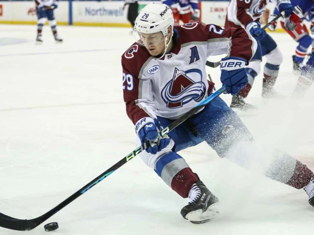 Nathan MacKinnon embarrasses Rangers’ Will Borgen, scores OT winner for Avalanche