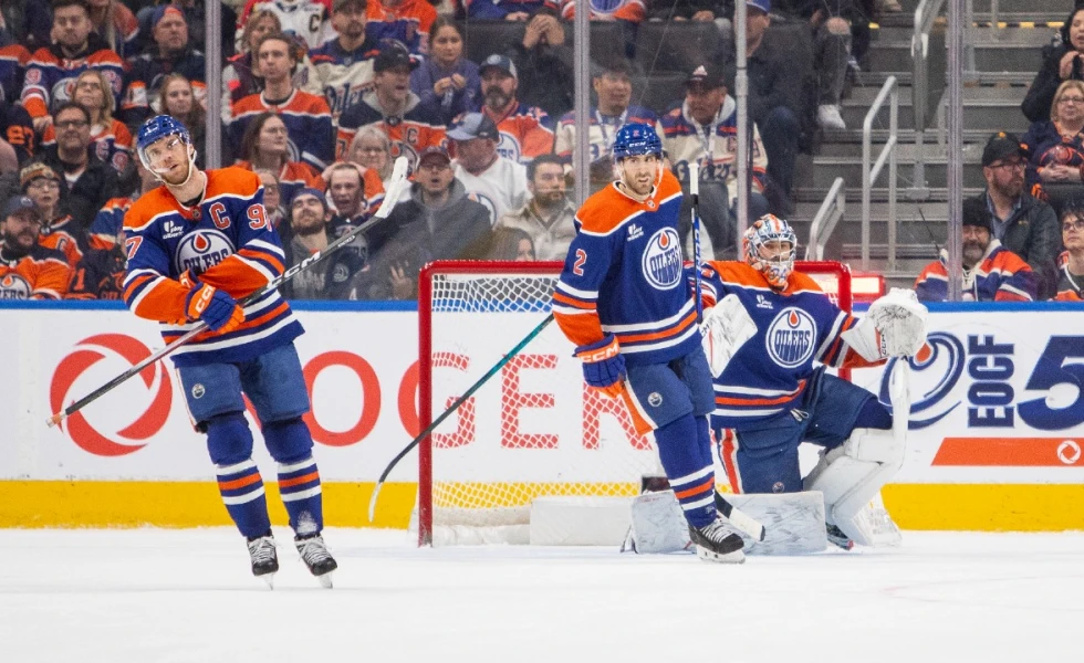 Warts return as Oilers salvage point vs. Sabres