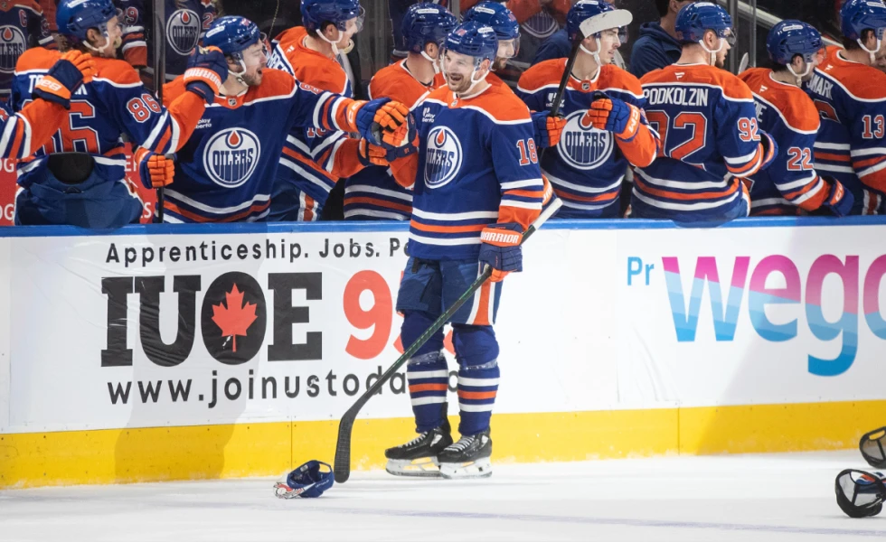 Zach Hyman’s hat trick leads Oilers over Red Wings