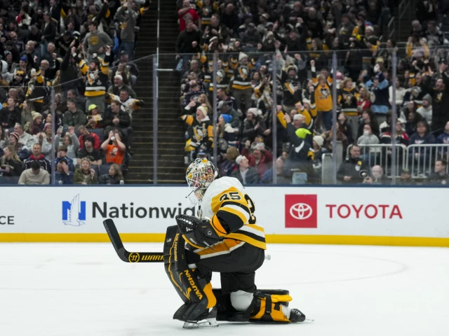 Oilers make pair of trades sending Stuart Skinner, Kulak to Penguins for Tristan Jarry, draft pick to Predators for Spencer Stastney