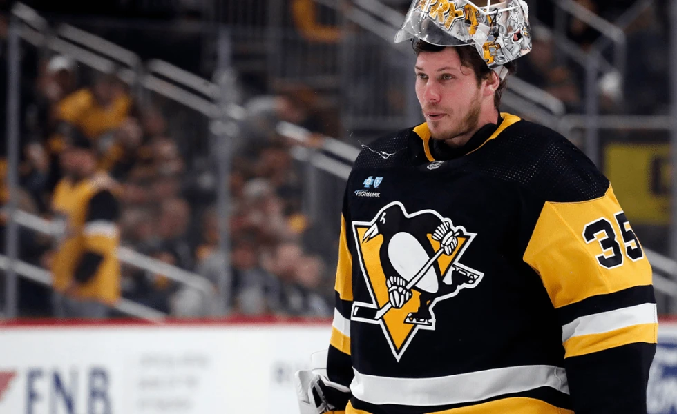 How do players on Stanley Cup contenders handle big trades?