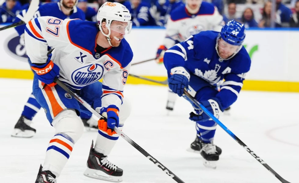 McDavid powers Oilers over Maple Leafs in Jarry’s Edmonton debut