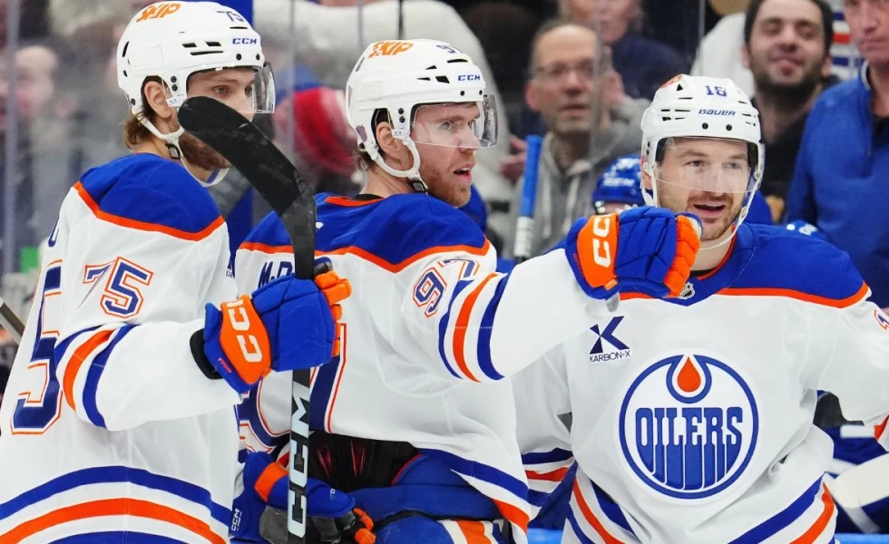 ‘Two best players in the world’ lift Oilers to convincing win over Maple Leafs