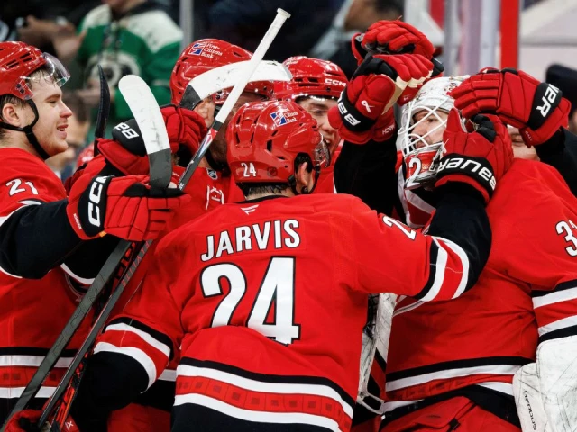 Hurricanes beat Flyers in shootout for fourth straight win