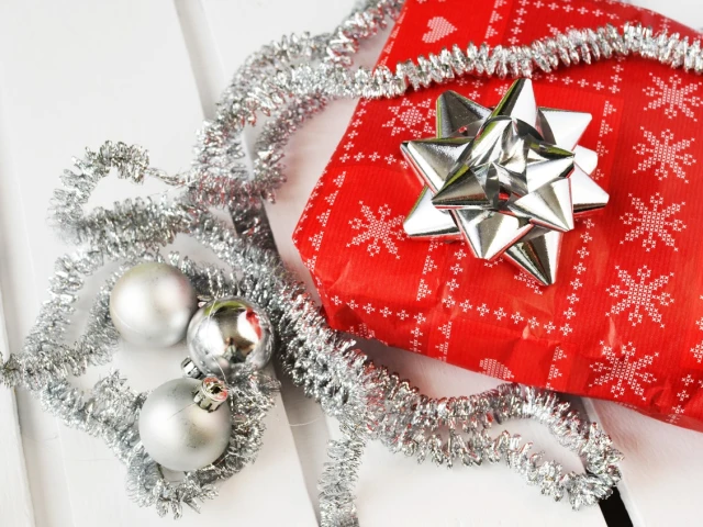 Real Life Podcast: Leon Draisaitl’s 1000th point picture, Trent Frederic, and Christmas gift cards