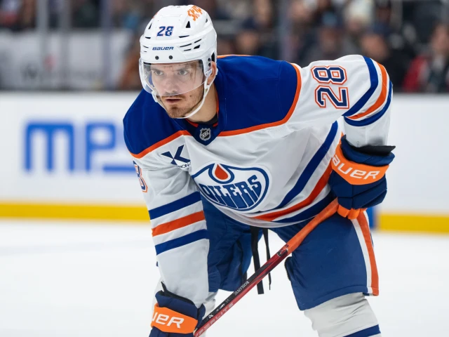 Oilers activate Jack Roslovic, place Connor Clattenburg on LTIR, and loan Hutson to AHL Condors