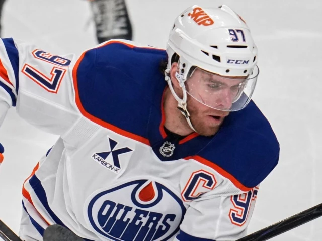 Surging Connor McDavid on Gretzky-like pace with Oilers