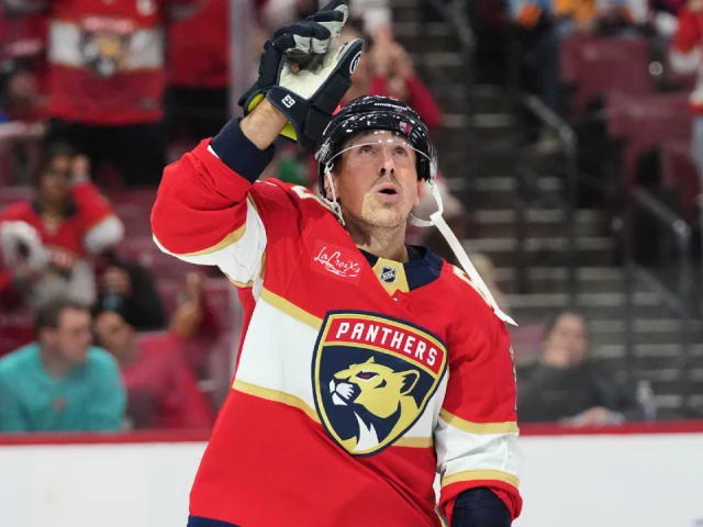 Panthers pay tribute to Brad Marchand’s 1,000th point with pre-game ceremony