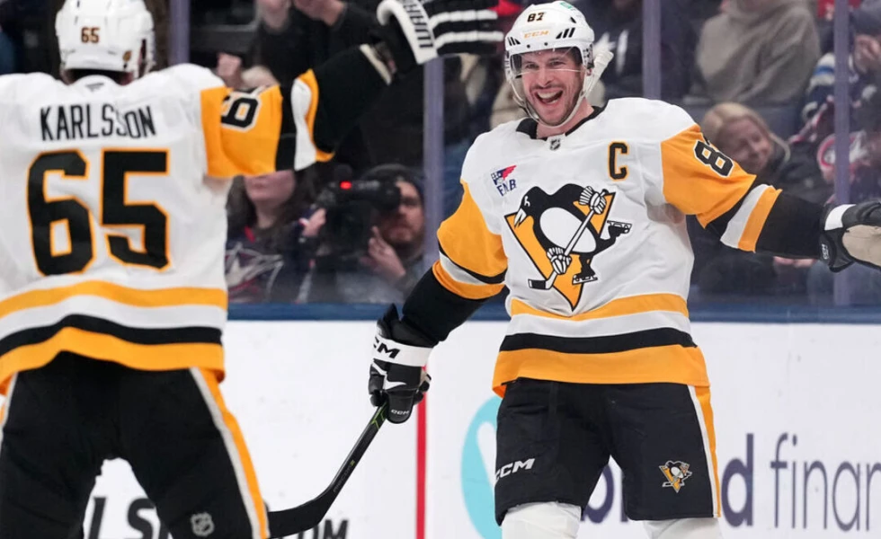 Crosby nets OT winner after Pens tie game with 14 seconds left