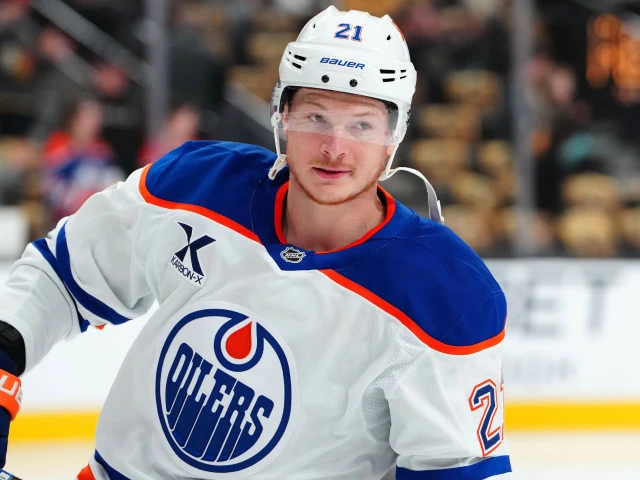 Edmonton Oilers making multiple forward line changes amid losing streak