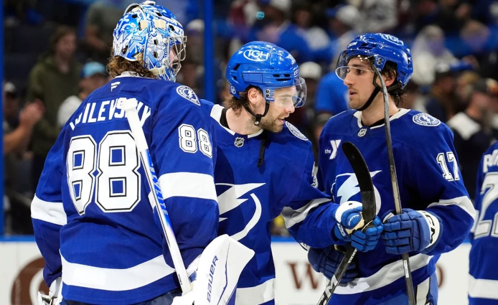 NHL Roundup: Lightning beat Avalanche for eighth consecutive win