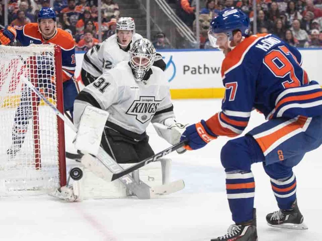 McDavid extends point streak, but Oilers fall to Kings in shootout