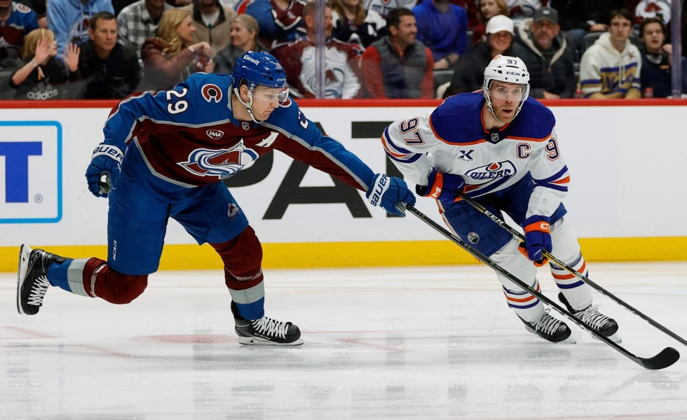 Can Connor McDavid overtake Nathan MacKinnon in the Hart Trophy race in the second half of the season?