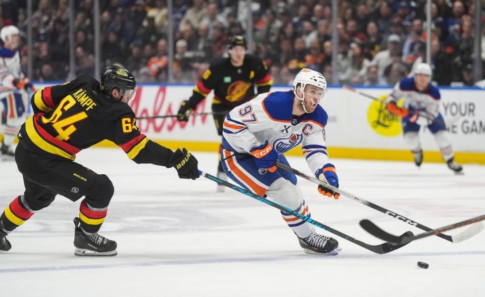 Jarry shines, Oilers thump struggling Canucks with six-goal second period