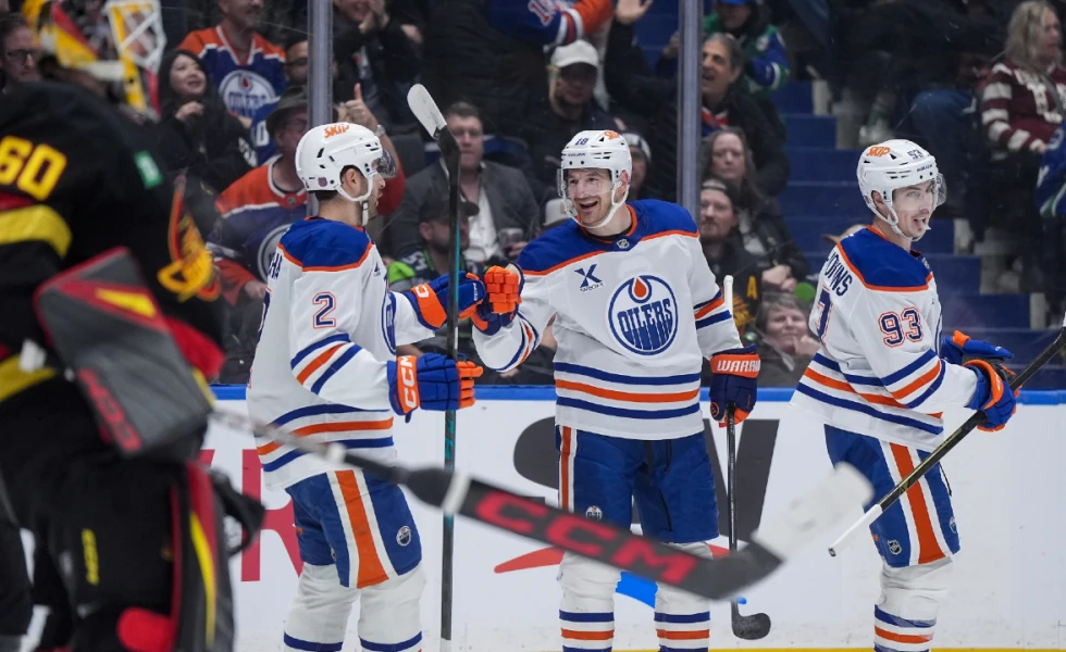 Jarry, Oilers cruise to convincing win over deflated Canucks