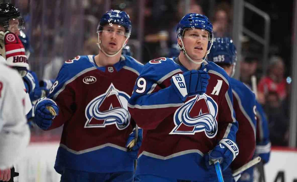 MacKinnon has three points to reach 1,100 points as Avalanche beat Capitals