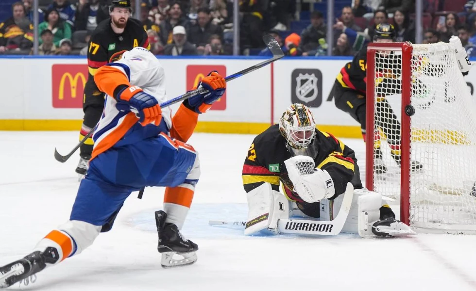 Canucks fall to Islanders, losing streak reaches 11 games