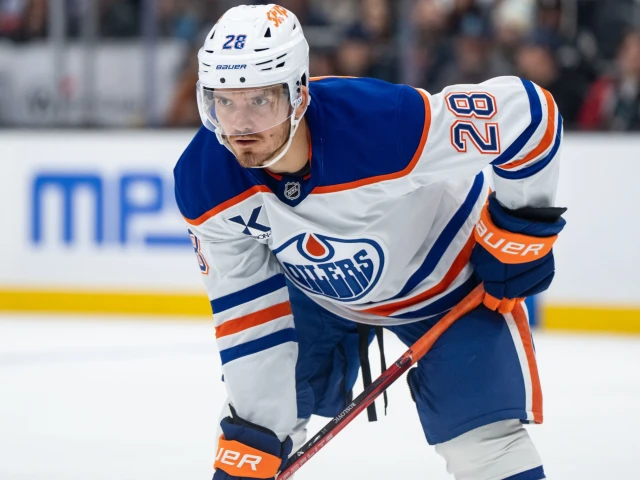 Edmonton Oilers making forward line changes with Draisaitl and Kapanen out