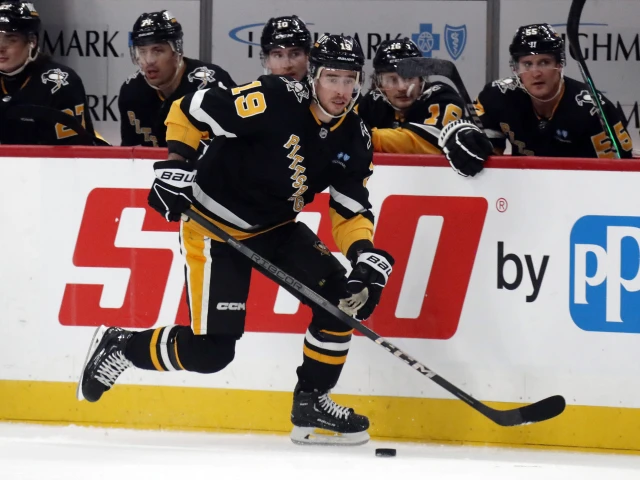 Oilers could turn to Reilly Smith as Plan B option to Jake Guentzel