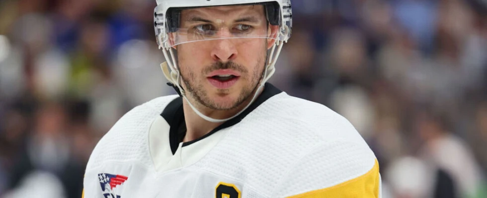 Crosby focusing on winning, not trades for fading Penguins