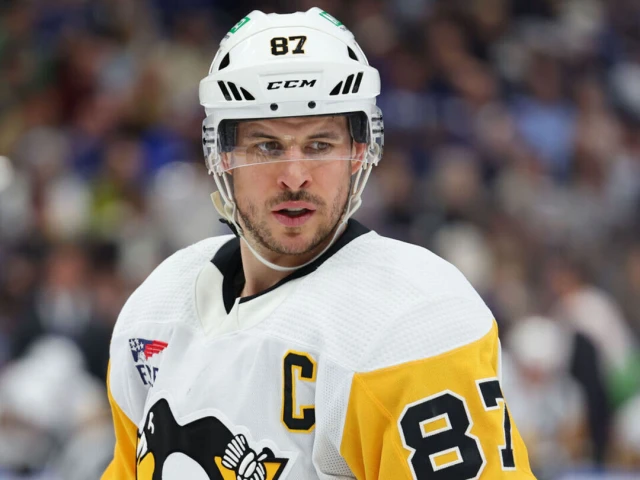 Crosby focusing on winning, not trades for fading Penguins