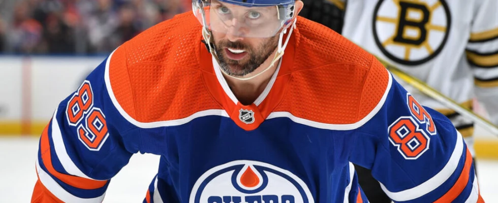 Oilers place Gagner on waivers