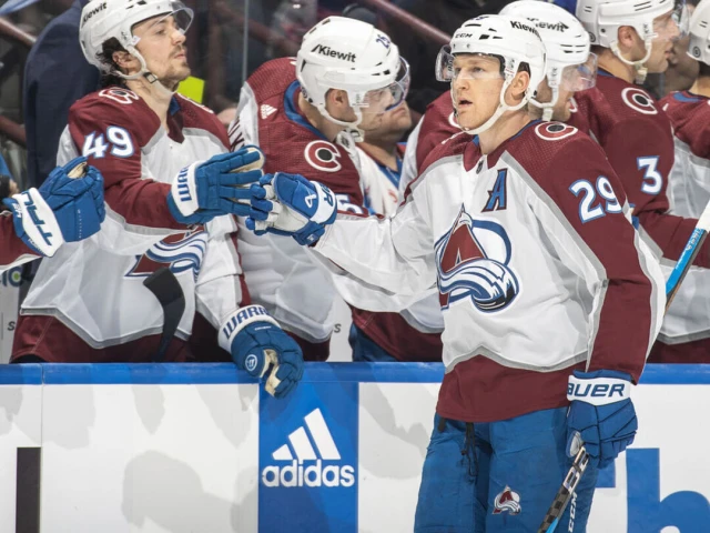 MacKinnon: Comeback victory vs. Canucks is Avs' 'best win of the year'