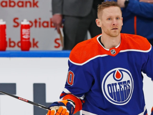 Oilers' Perry and Blackhawks reach financial agreement following contract termination: report