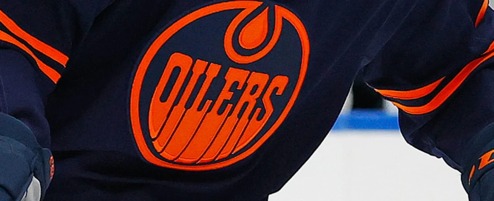 Oilers sign goaltender Connor Ungar to two-year entry-level contract