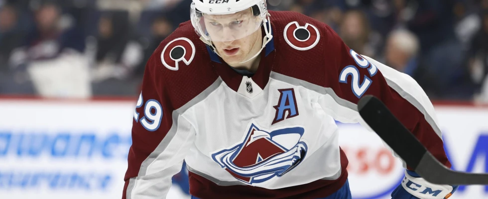 Is there anything McDavid, Kucherov can do to catch Nathan Mackinnon for the Hart Trophy?