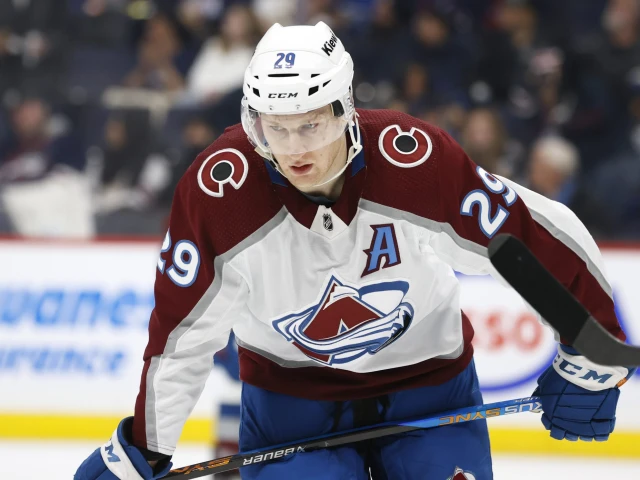 Is there anything McDavid, Kucherov can do to catch Nathan Mackinnon for the Hart Trophy?