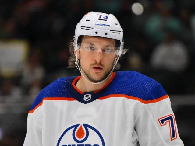 Vincent Desharnais set to return to Edmonton Oilers lineup on Saturday against Maple Leafs