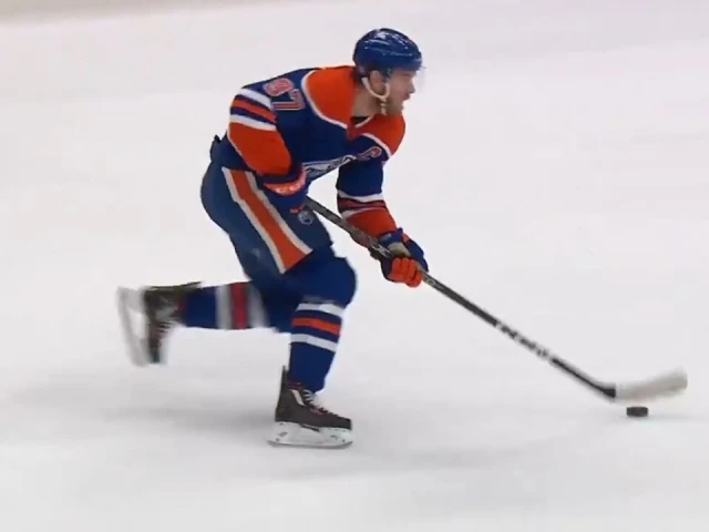 McDavid jets past Ducks defence for beauty solo goal