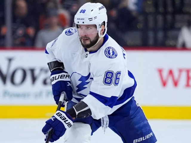 Kucherov holding onto slim lead over MacKinnon, McDavid in scoring race