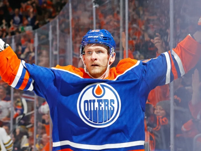 Perry promoted: Oilers shuffle forward lines against Blues