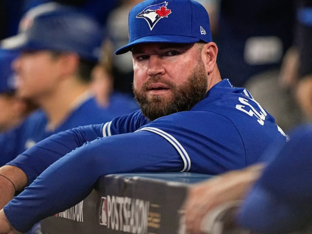 Blue Jays fans are already tired of John Schneider seven games into season