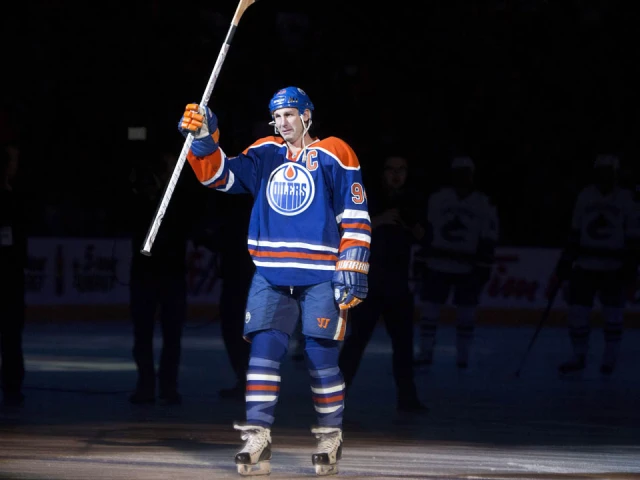 On this day in 2014, Edmonton Oilers legend Ryan Smyth plays final NHL game