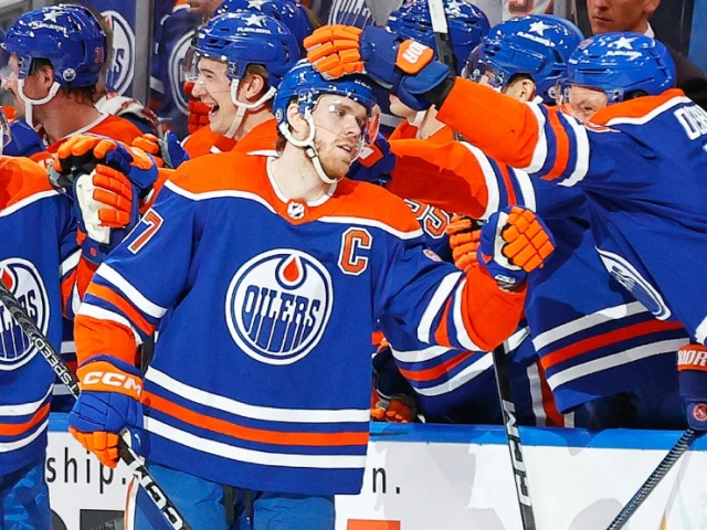 Oilers score nine goals in blowout win over Sharks