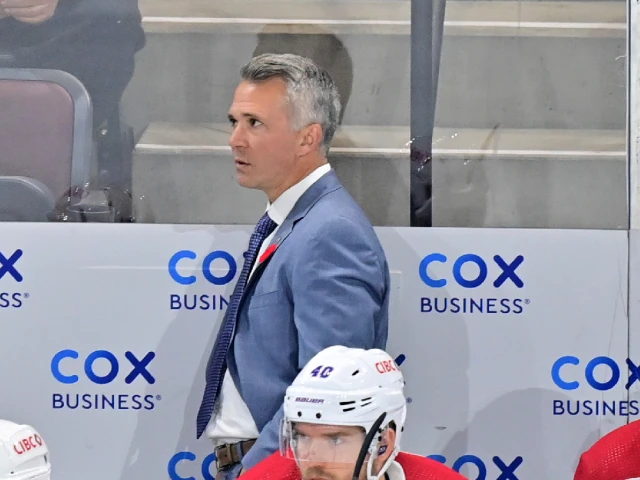 NHL Notebook: Canadiens utilize option on head coach Martin St. Louis’ contract and Wild re-sign Marc-Andre Fleury to one-year contract