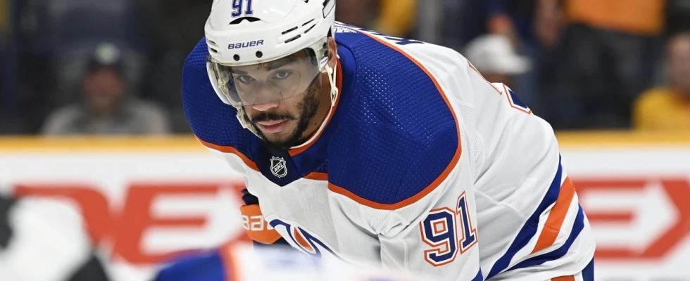 Oilers’ Evander Kane misses team practice ahead of playoffs