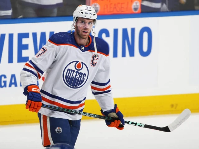 NHL Playoffs picks, odds: Expert predictions for Oilers-Kings, Maple Leafs-Bruins and Knights-Stars