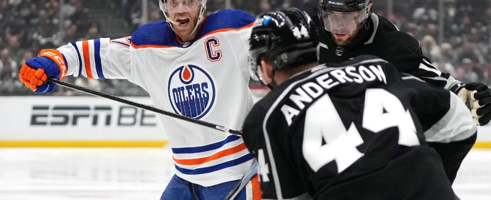 Kings’ Mikey Anderson exits, then returns in Game 5 after colliding with Oilers’ McDavid