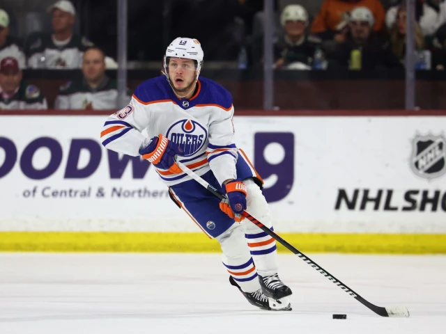 Mattias Janmark skates on Oilers top line ahead of Game 1 against Canucks